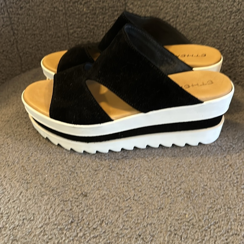 Ethem Black and White Platform sandals - Picture 3 of 5